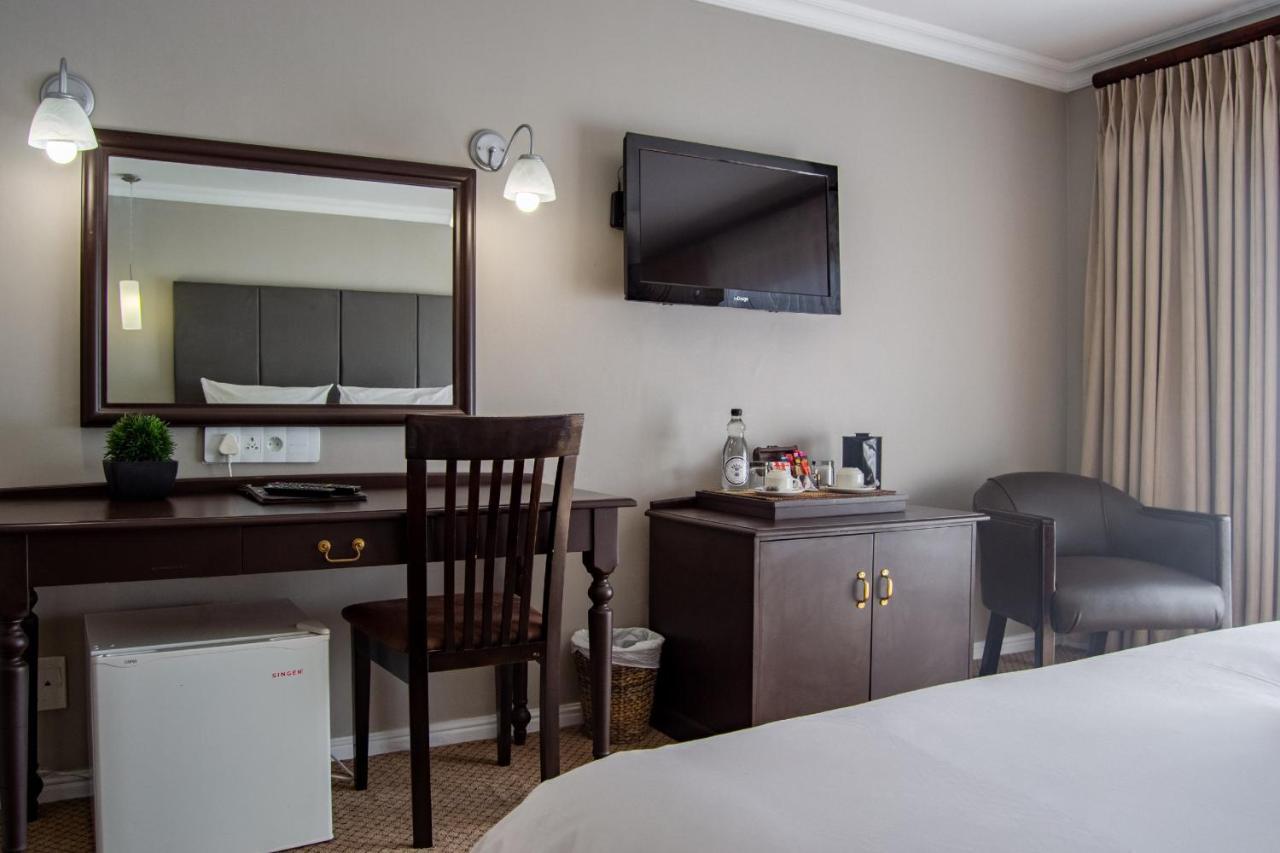 Ruslamere Hotel And Conference Centre Durbanville Esterno foto